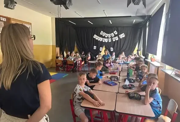 Dzień Kropki w świetlicy: kreatywne zajęcia dla klas 2