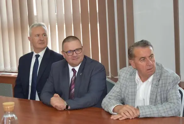 Wiceminister obrony w Legnicy: rozmowy o bezpieczeństwie i nowej jednostce wojskowej