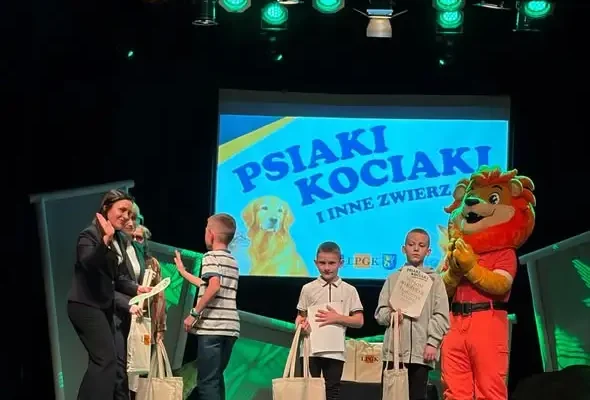 Uczniowie z Bartoszowa nagrodzeni w konkursie plastycznym „Psiaki, kociaki i inne zwierzaki”