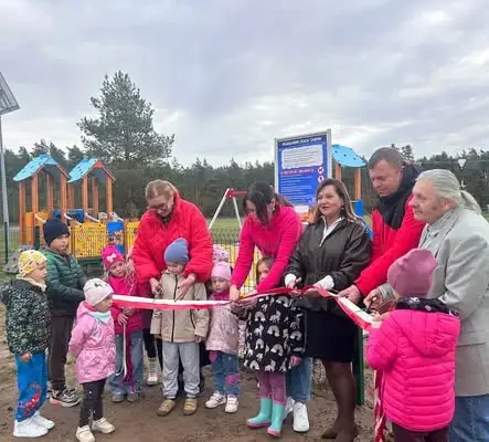 Nowy plac zabaw w Kwiatkowicach oficjalnie otwarty